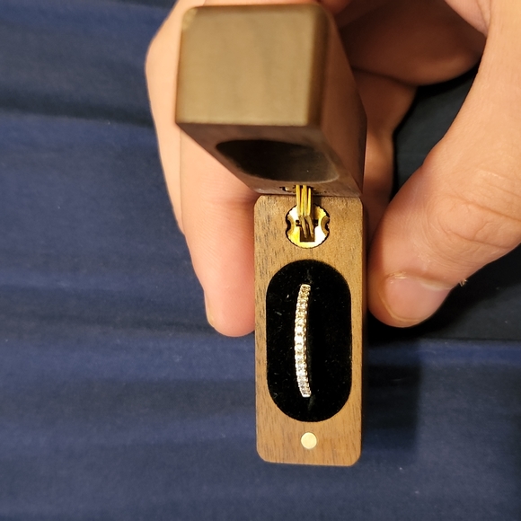 Diamond Ring - Picture 3 of 3